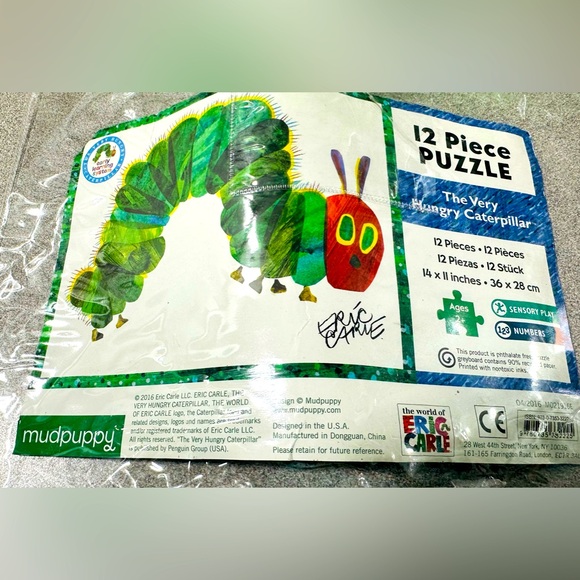 🚦🚦 Bundle 2 puzzles for $12 Mudpuppy 12 pc Puzzle - The Very Hungry Catepillar - Picture 2 of 9